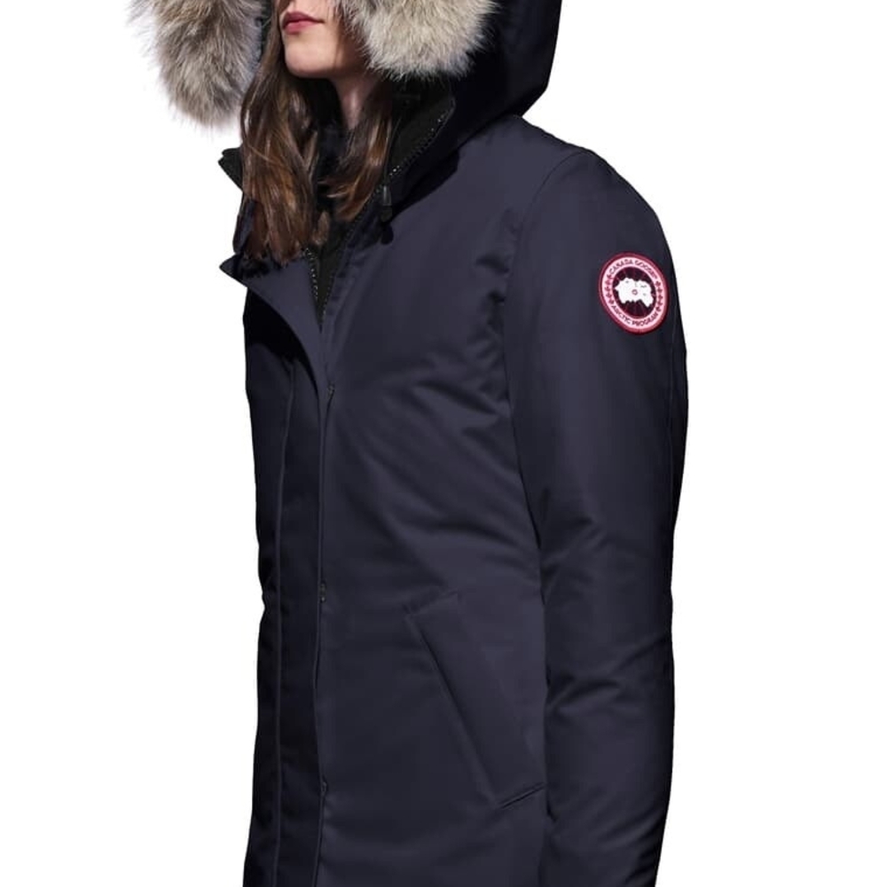 Canada Goose Women's Black XS Victoria Parka Fur Hood